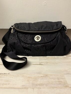 Baggallini Black Leopard-Print Crossbody Bag